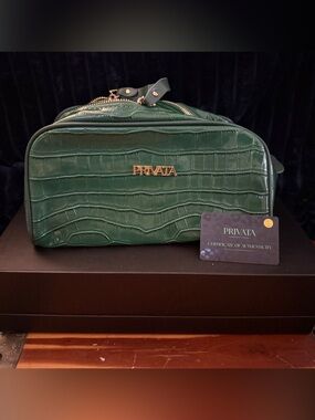 Privata Emerald Croc-Embossed Cosmetic Case NEW with COA